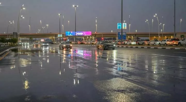 رياح الصليب تصل السواحل الشمالية.. كل ما تريد معرفته عن أولى نوات الخريف